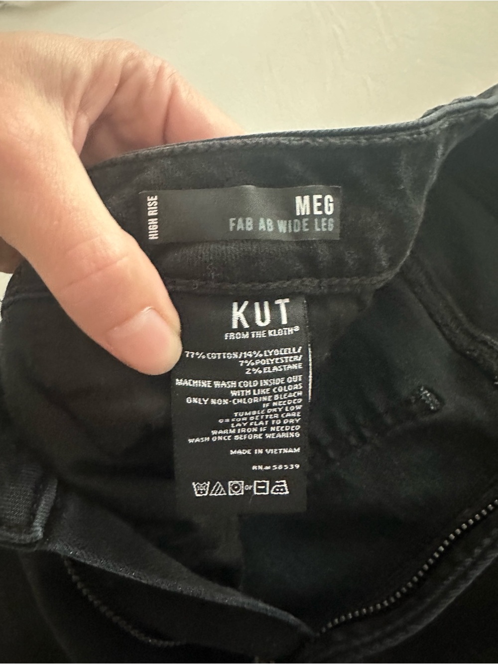 Kut from the Kloth Black Wide Leg Jeans - Picture 4 of 6